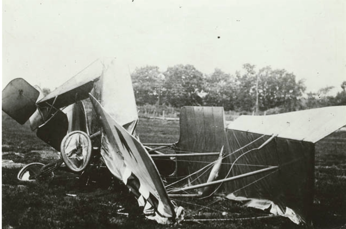 Klicka på bilden för större version

Namn:		Haveri med fpl Thulin E 1919.jpg
Visningar:	134
Storlek:		1,11 MB
ID:		18142

